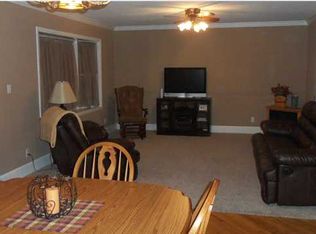 221 NE 9th St, Washington, IN 47501