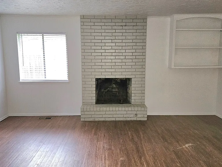 7221 S 66th East Ave #7219/7221 — Photo 2