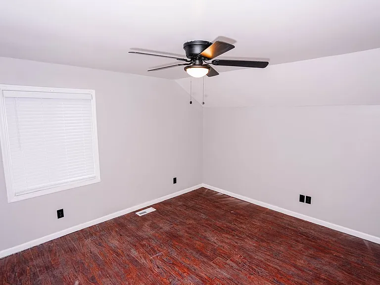 9018 Mahogany Row SE — Photo 30