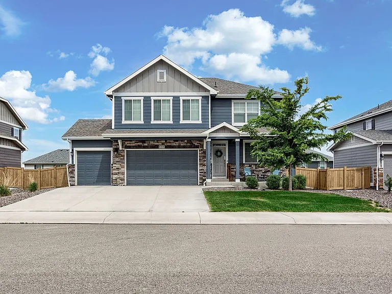6818 Gateway Crossing St — Photo 2
