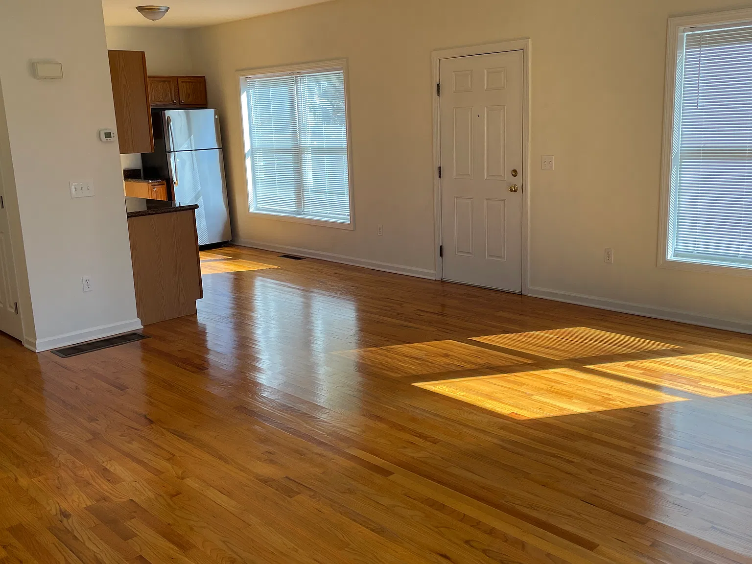 Studio, 640 sqft, $1,950 — Photo 4