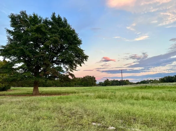 6375 Rolling Hills Ct, Athens, TX 75752