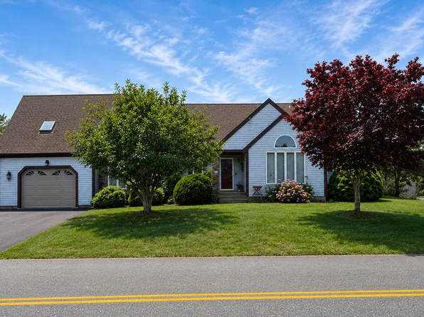 201 Center Street, Dennis Port, MA 02639