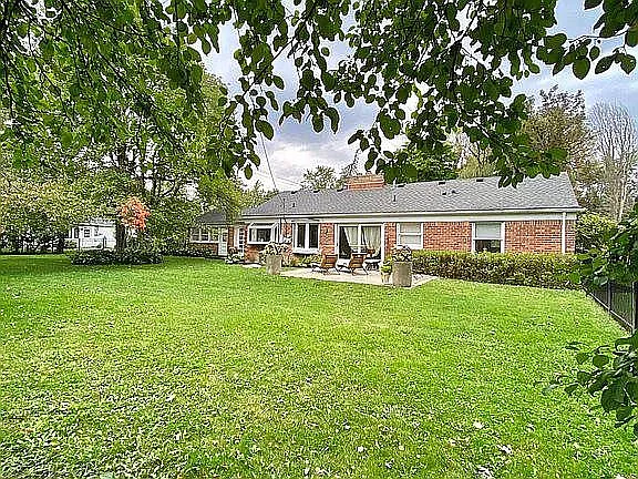 16249 Elizabeth St — Photo 3