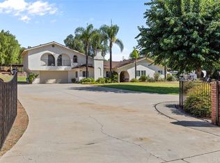 857 Singing Trails Dr, El Cajon, CA 92019