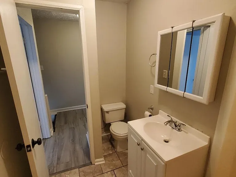 200 Railroad St #11 — Photo 4