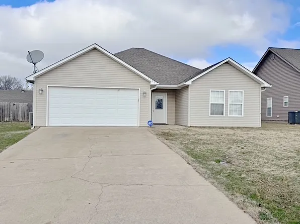 3886 Turfway Dr, Jonesboro, AR 72404