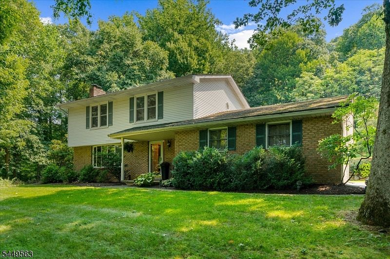 1st image of 530 Bellwood Park Rd
