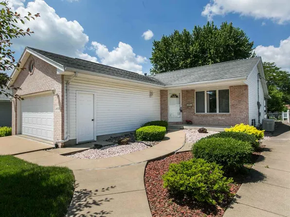 2035 Broadlawn Rd, Dubuque, IA 52001