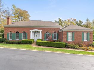 1004 Bramley Ln, Saint Louis, MO 63117