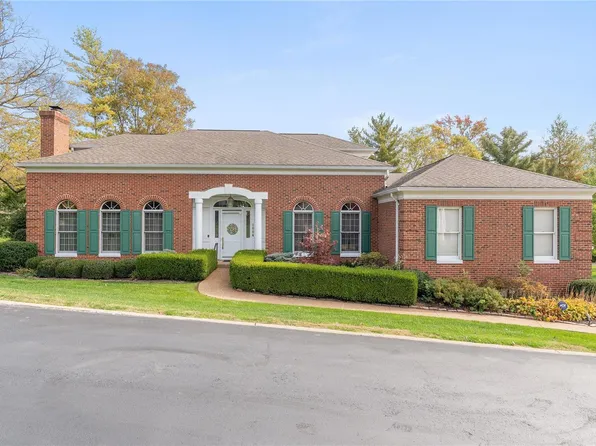 1004 Bramley Ln, Saint Louis, MO 63117