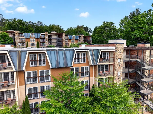 404 Bowling Park Rd, Asheville, NC 28803
