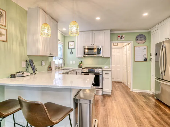 117 Newport Ct #1A, Ventnor City, NJ 08406