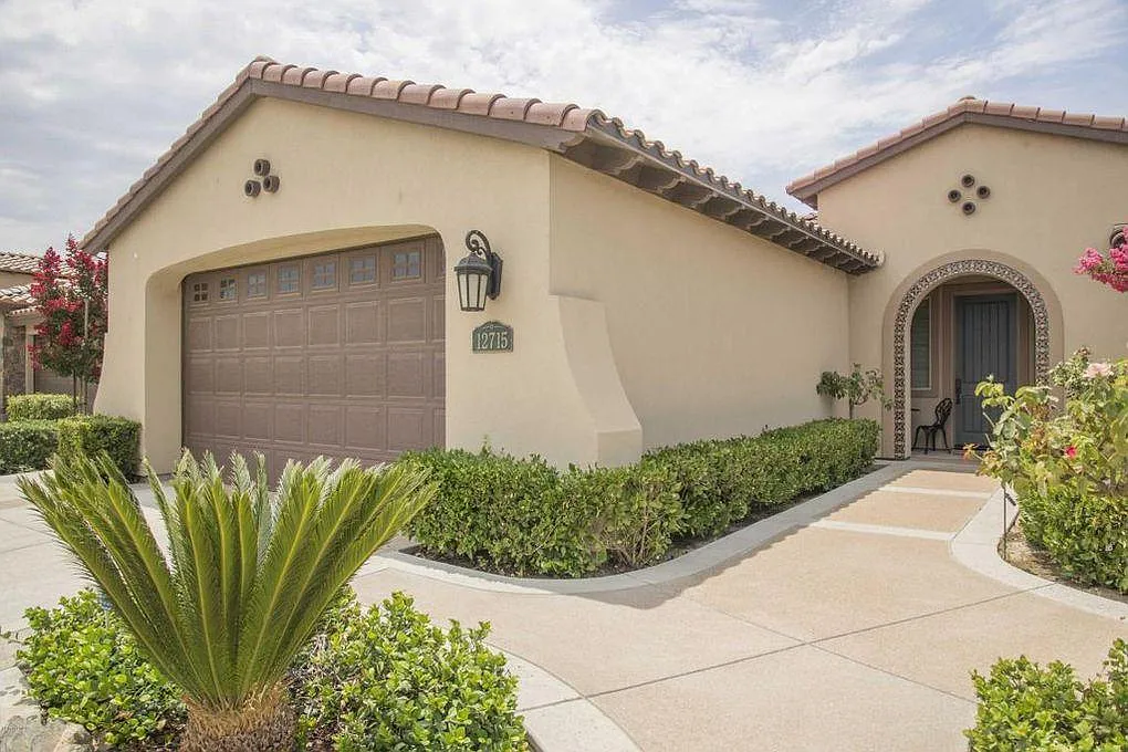 12715 Eversham Dr — Photo 3