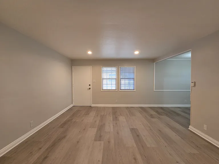 3705 S Victoria Ave — Photo 6
