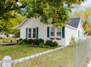 211 S Maple St, Cambria, IL 62915