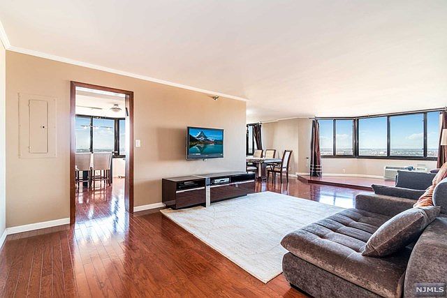 1st image of 1265 15th St APT 10A
