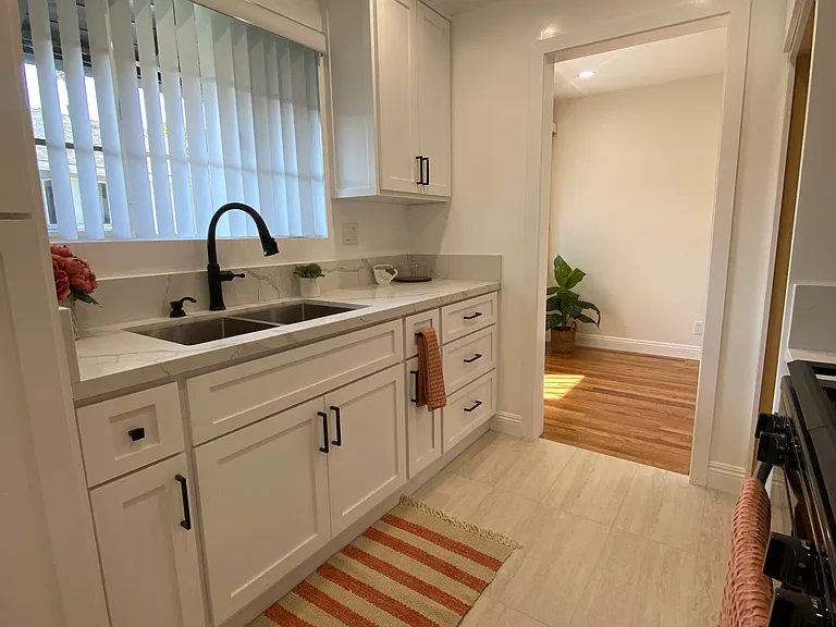 1778 Grevelia St #1778 — Photo 1