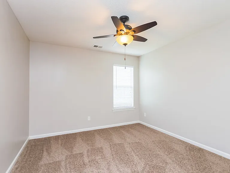 4313 Genevieve Dr — Photo 10