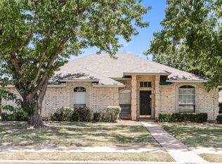 510 Branchwood Dr, Lancaster, TX 75146