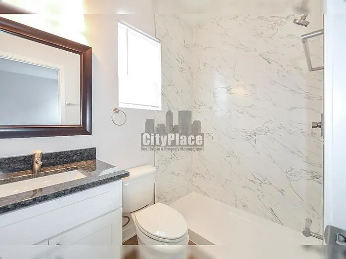 1135 W 21st St — Photo 18