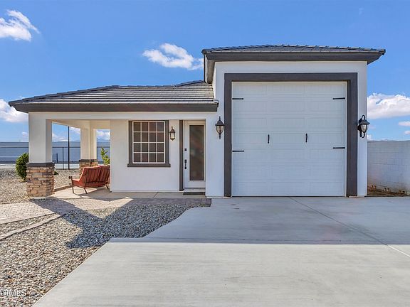 3rd image of 9804 N 162nd Ln