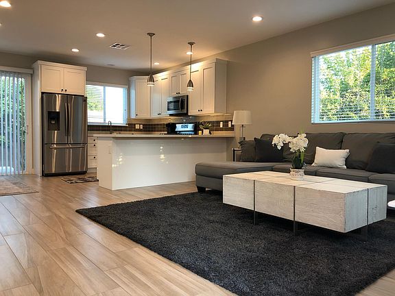5th image of 9946 Lull St