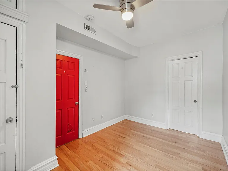 1730 Monument St — Photo 13