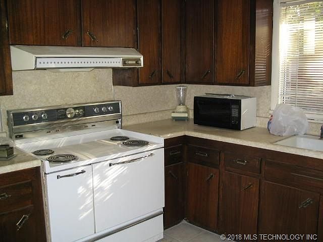 2nd image of 4416 E 21st Pl