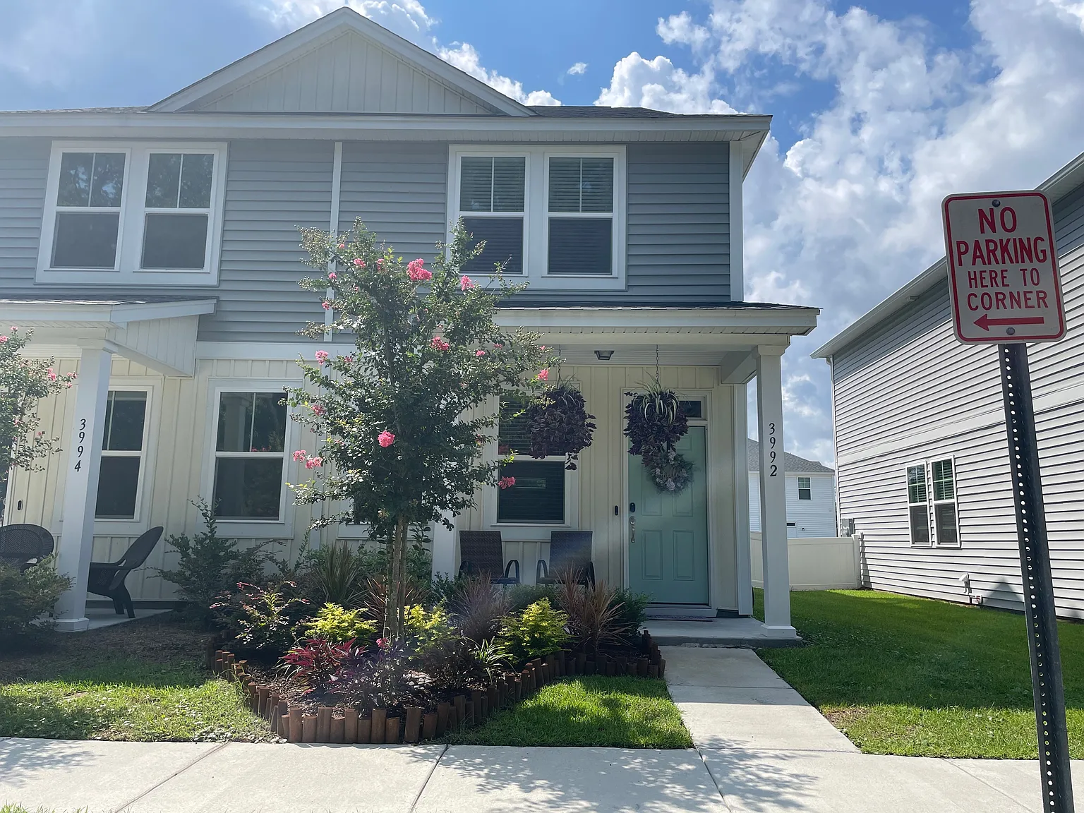 3 bed, 1377 sqft, $2,850 — Photo 1
