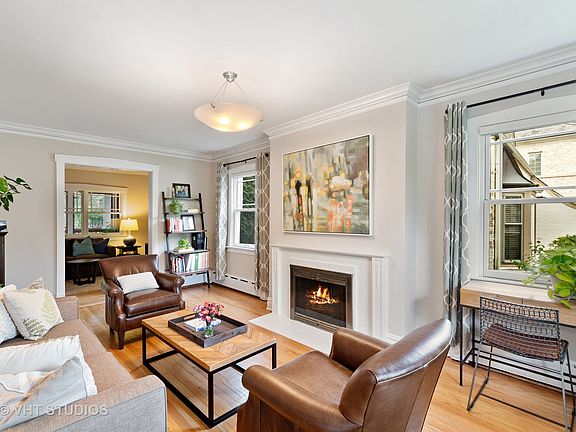 3rd image of 2107 Thornwood Ave