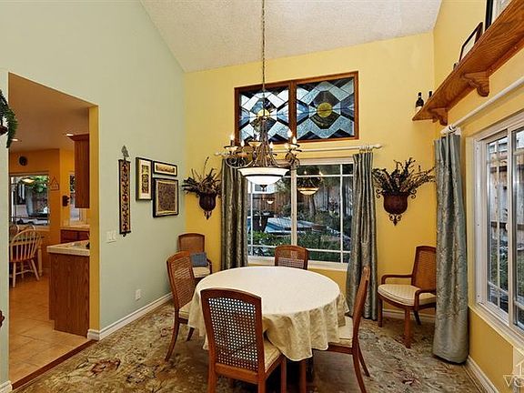 4th image of 2859 N Keats Ave
