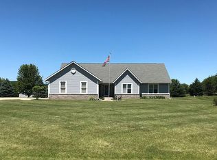 S29W30914 Wild Berry Ln, Waukesha, WI 53188