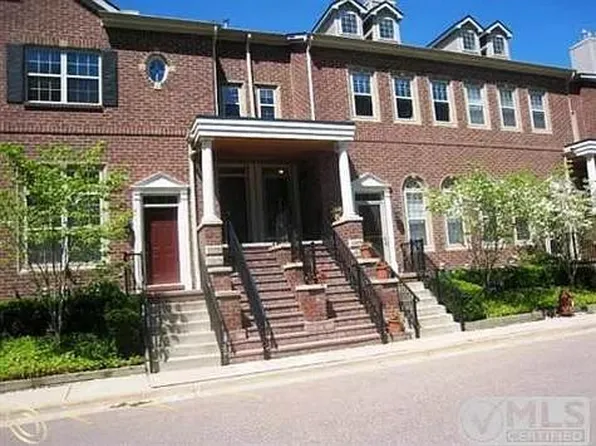 16878 Farmington Rd #44, Livonia, MI 48154
