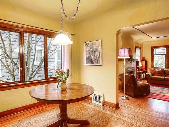 Insulated wood-frame wind