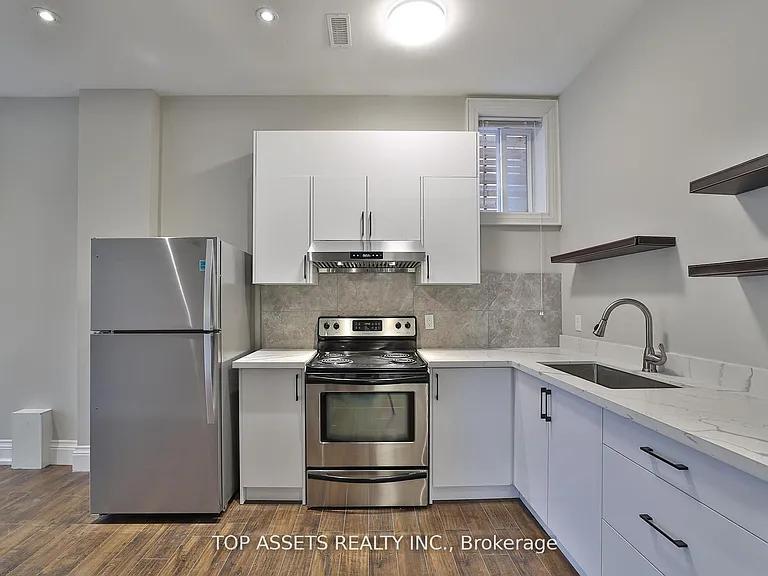 54 Madawaska Ave #BASEMENT — Photo 6