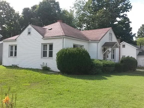 2nd image of 401 N Mechanic St