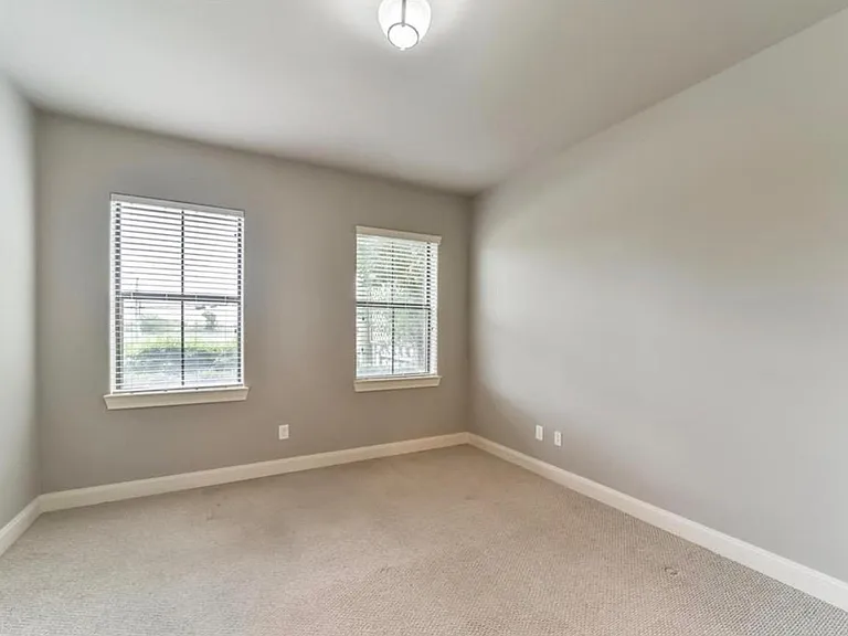 9642 Knight Rd — Photo 24