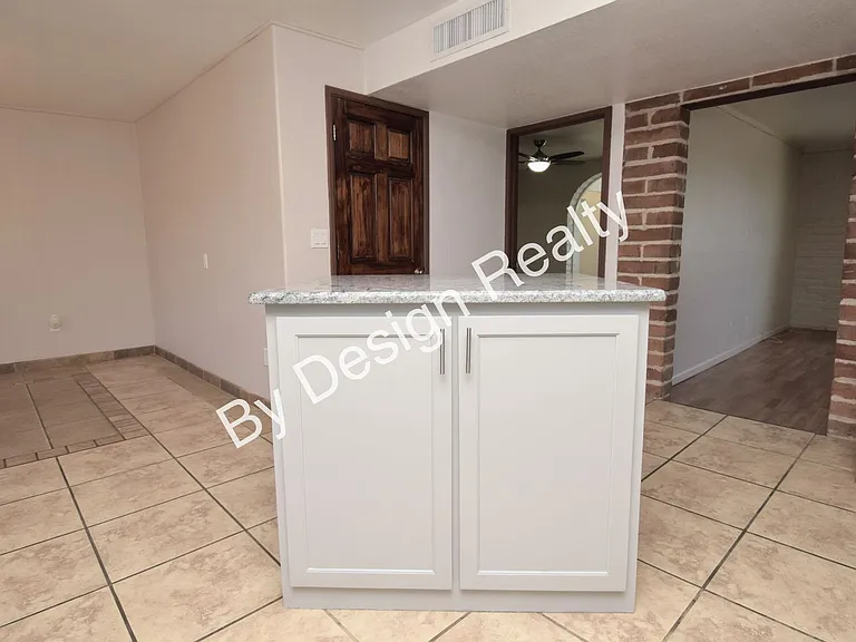 361 E Calle Arizona — Photo 22