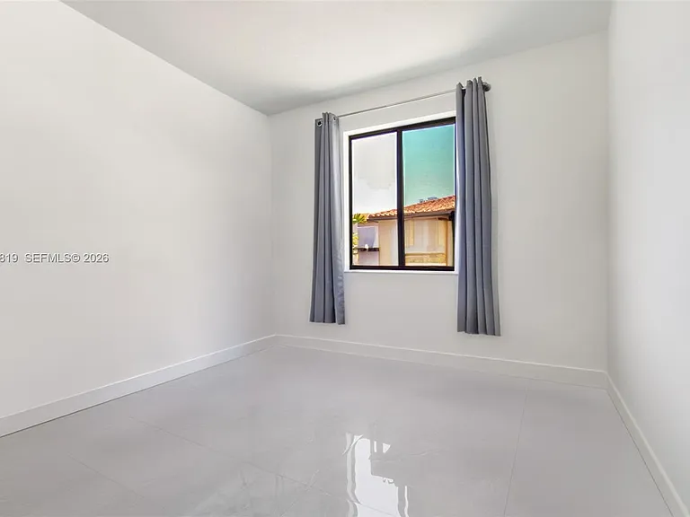4718 NW 83rd Pkwy — Photo 29