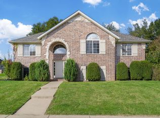 608 S Yellowwood Drive, Springfield, MO 65809