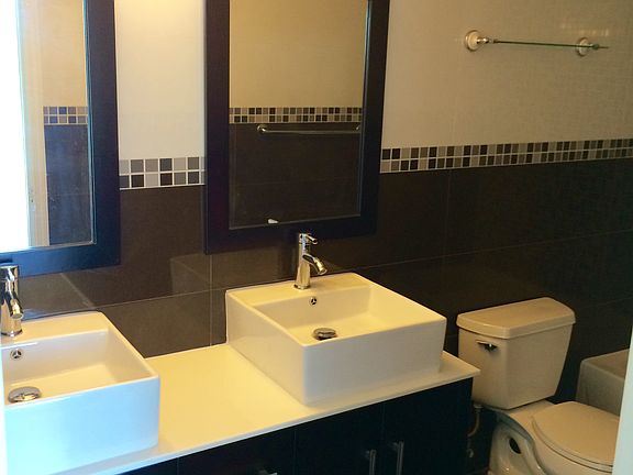 5th image of 7928 West Dr APT 611