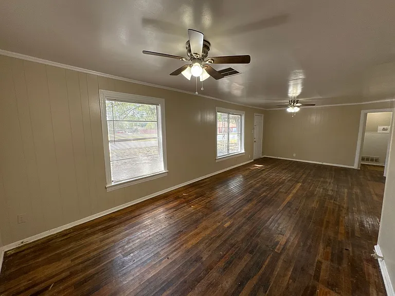 800 Audra Ln — Photo 14