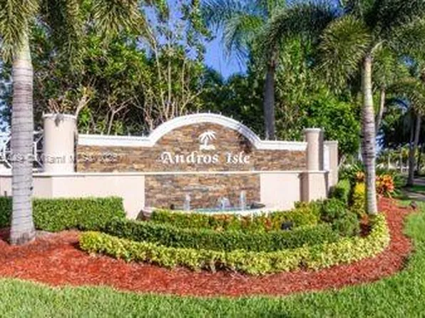 8525 Pine Cay, West Palm Beach, FL 33411