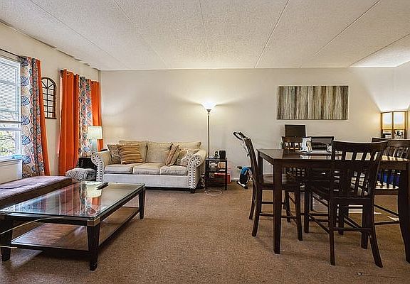 5th image of 819 Elton Ave APT 3