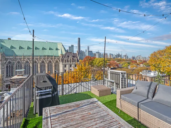 328 Clinton Avenue image 13 of 16