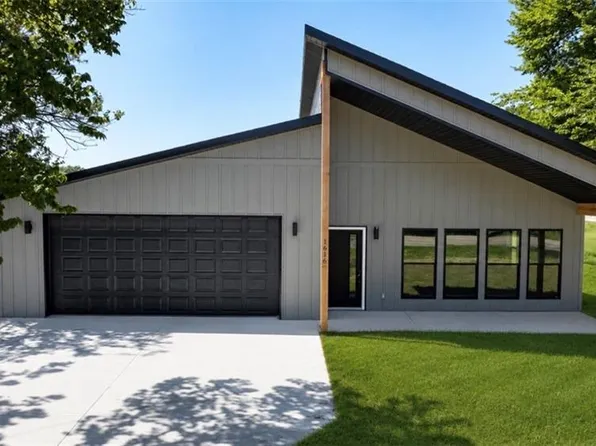 1616 E 20th St, Pittsburg, KS 66762