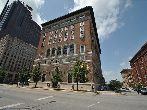 3rd image of 350 N Meridian St Unit 502