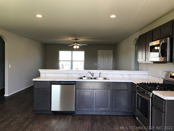 3rd image of 11377 S 240th Ave