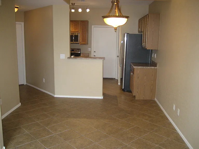 2027 E University Dr #125 — Photo 29